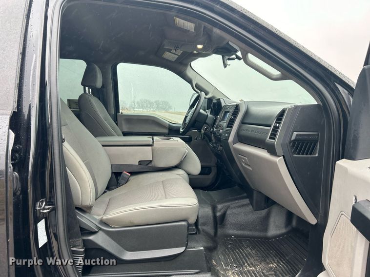 image for item DN0565 2020 Ford F250 Super Duty  Crew Cab pickup truck