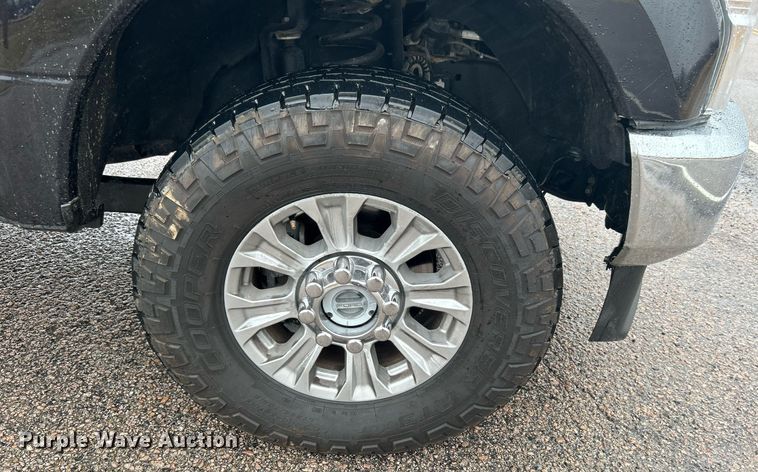 image for item DN0565 2020 Ford F250 Super Duty  Crew Cab pickup truck