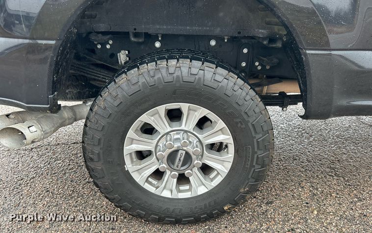 image for item DN0565 2020 Ford F250 Super Duty  Crew Cab pickup truck