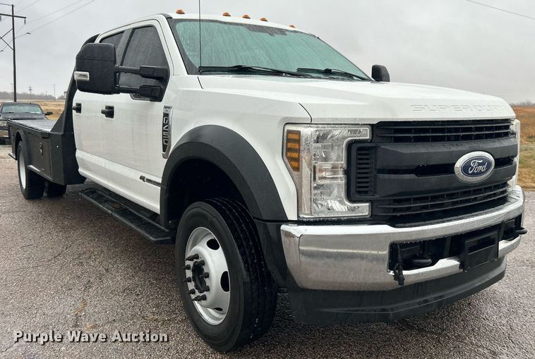 image for item DN0566 2018 Ford F450 Super Duty  Crew Cab flatbed truck
