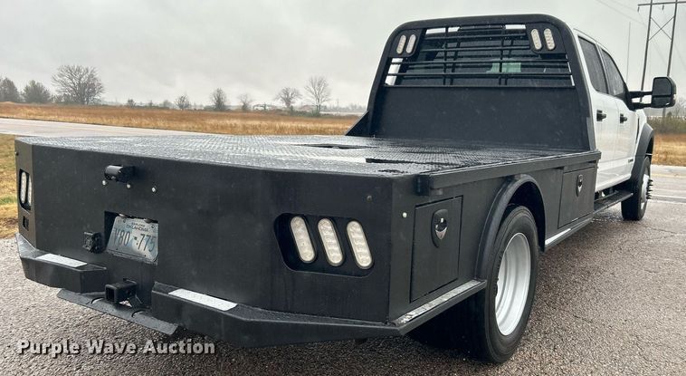 image for item DN0566 2018 Ford F450 Super Duty  Crew Cab flatbed truck