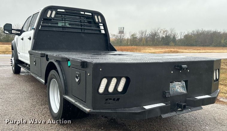 image for item DN0566 2018 Ford F450 Super Duty  Crew Cab flatbed truck