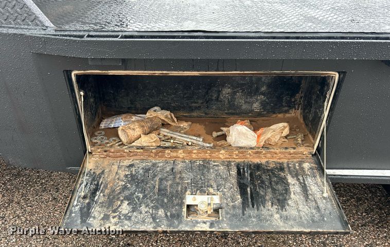 image for item DN0566 2018 Ford F450 Super Duty  Crew Cab flatbed truck