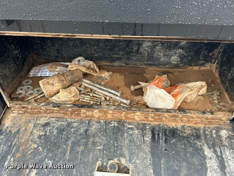 image for item DN0566 2018 Ford F450 Super Duty  Crew Cab flatbed truck