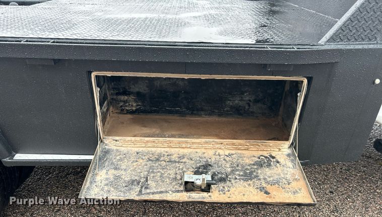 image for item DN0566 2018 Ford F450 Super Duty  Crew Cab flatbed truck