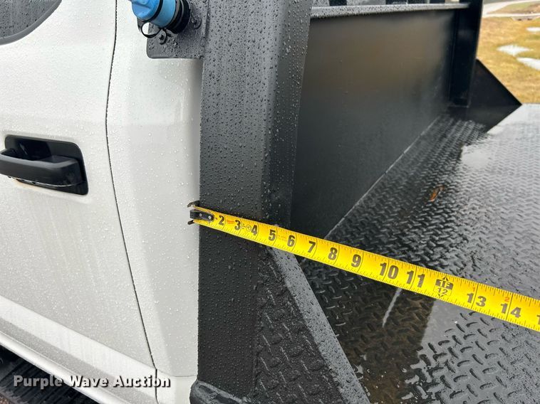 image for item DN0566 2018 Ford F450 Super Duty  Crew Cab flatbed truck