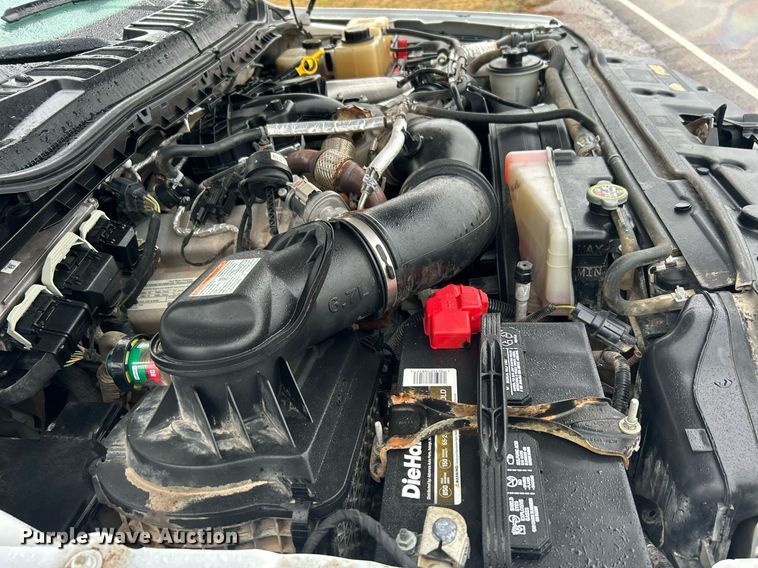 image for item DN0566 2018 Ford F450 Super Duty  Crew Cab flatbed truck