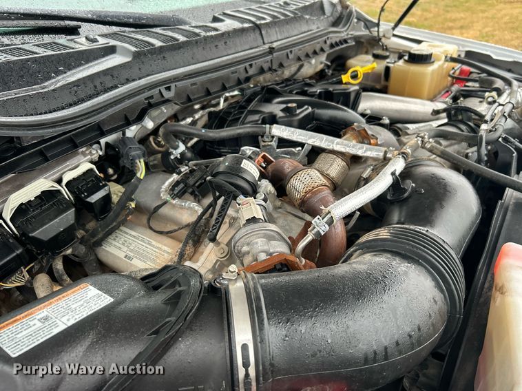 image for item DN0566 2018 Ford F450 Super Duty  Crew Cab flatbed truck