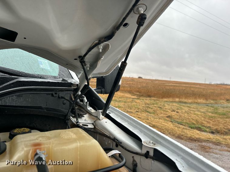 image for item DN0566 2018 Ford F450 Super Duty  Crew Cab flatbed truck