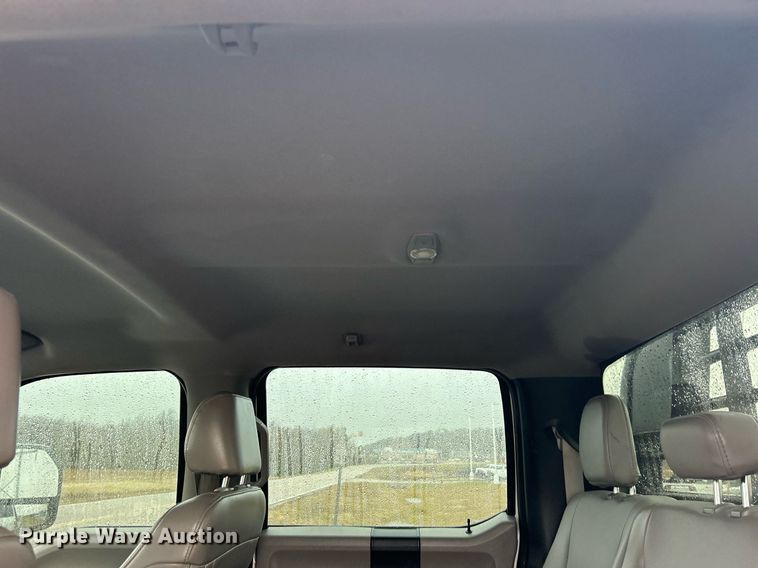 image for item DN0566 2018 Ford F450 Super Duty  Crew Cab flatbed truck