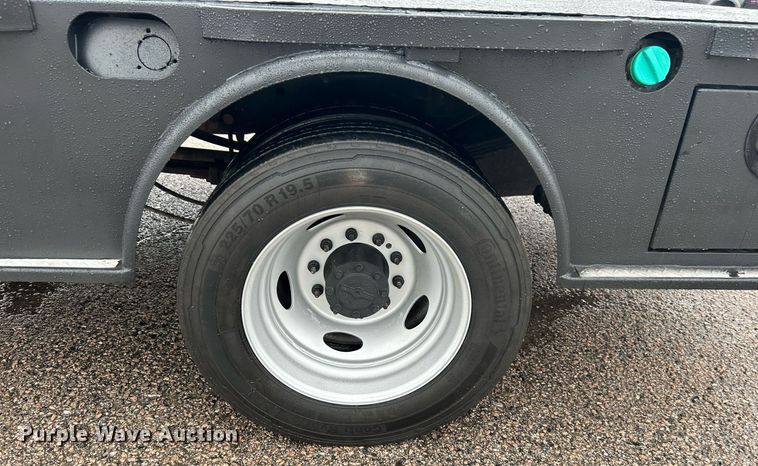 image for item DN0566 2018 Ford F450 Super Duty  Crew Cab flatbed truck