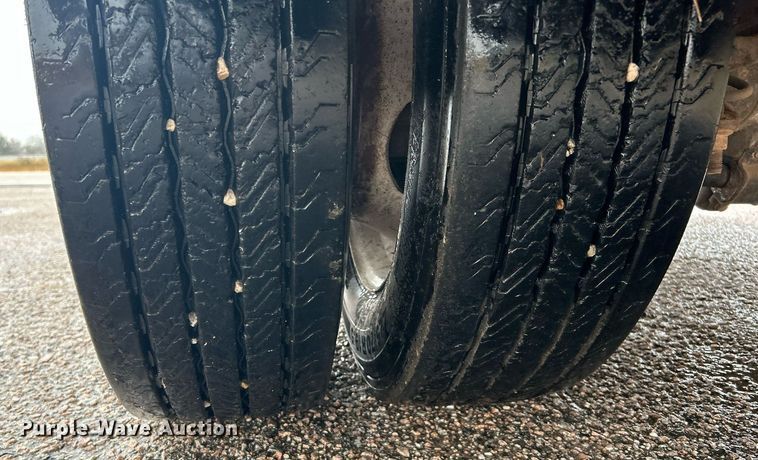 image for item DN0566 2018 Ford F450 Super Duty  Crew Cab flatbed truck