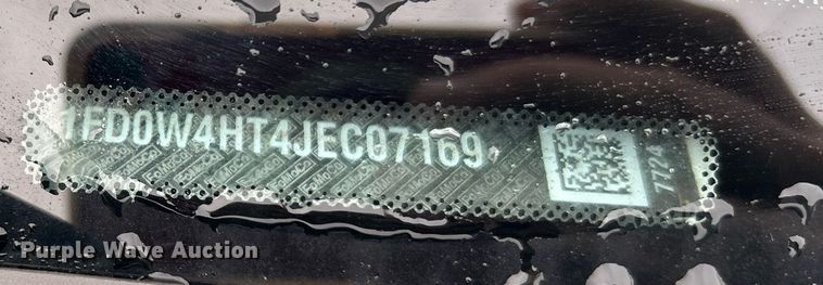 image for item DN0566 2018 Ford F450 Super Duty  Crew Cab flatbed truck