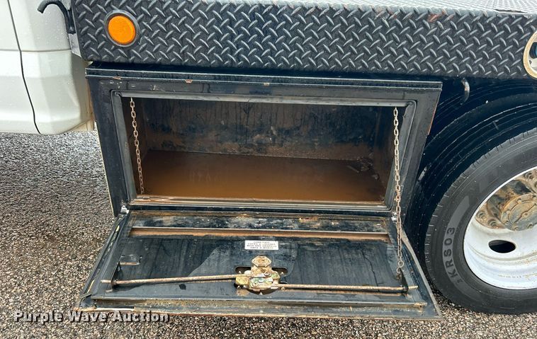 image for item DN0567 2019 Ford F550  Crew Cab flatbed truck