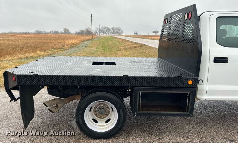 image for item DN0567 2019 Ford F550  Crew Cab flatbed truck