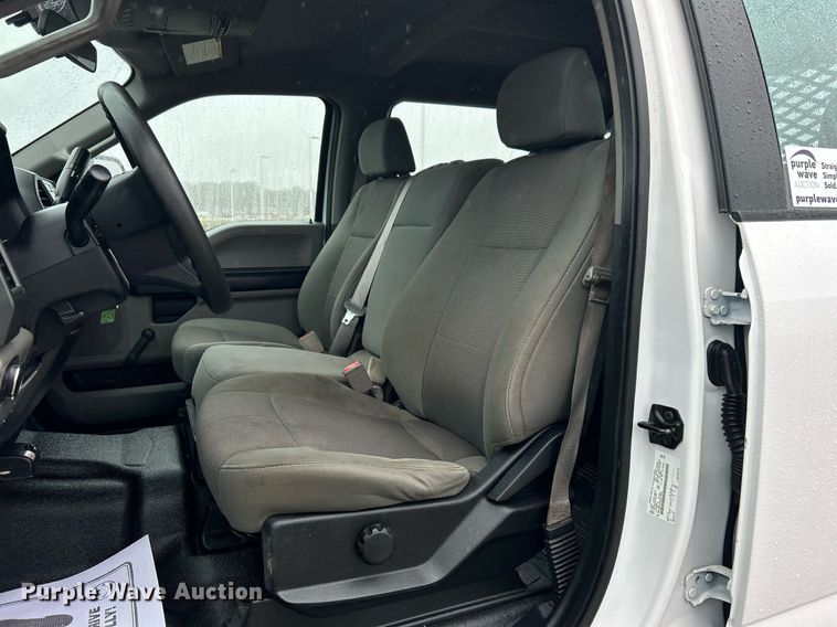 image for item DN0567 2019 Ford F550  Crew Cab flatbed truck