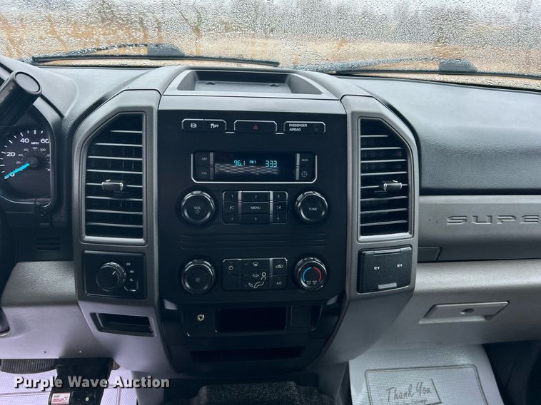 image for item DN0567 2019 Ford F550  Crew Cab flatbed truck