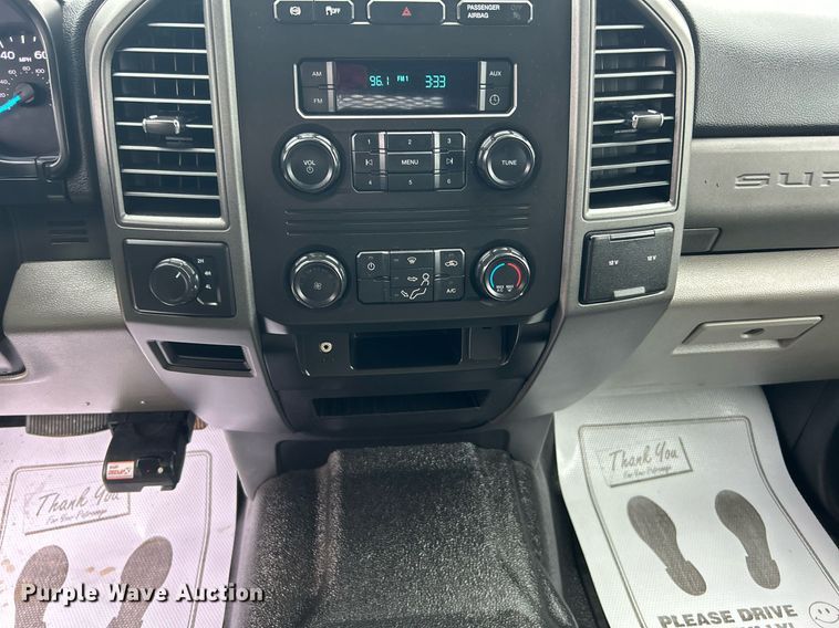 image for item DN0567 2019 Ford F550  Crew Cab flatbed truck