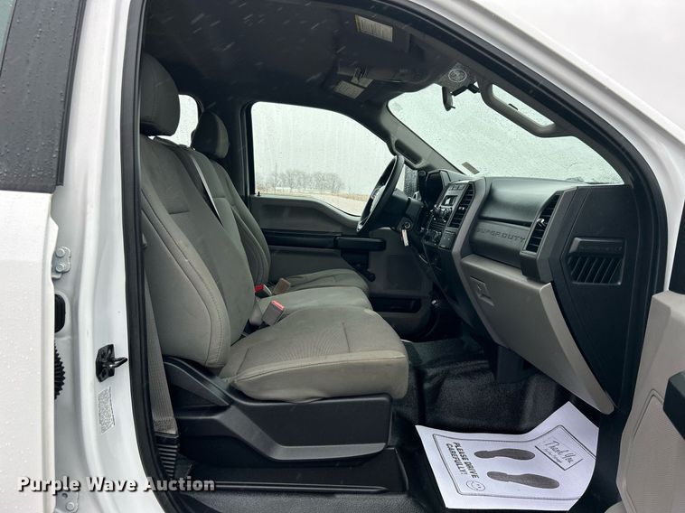 image for item DN0567 2019 Ford F550  Crew Cab flatbed truck