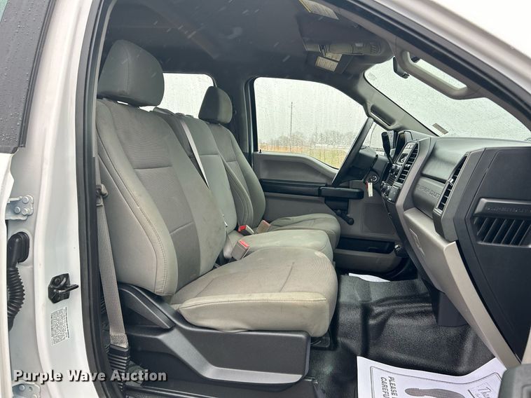 image for item DN0567 2019 Ford F550  Crew Cab flatbed truck