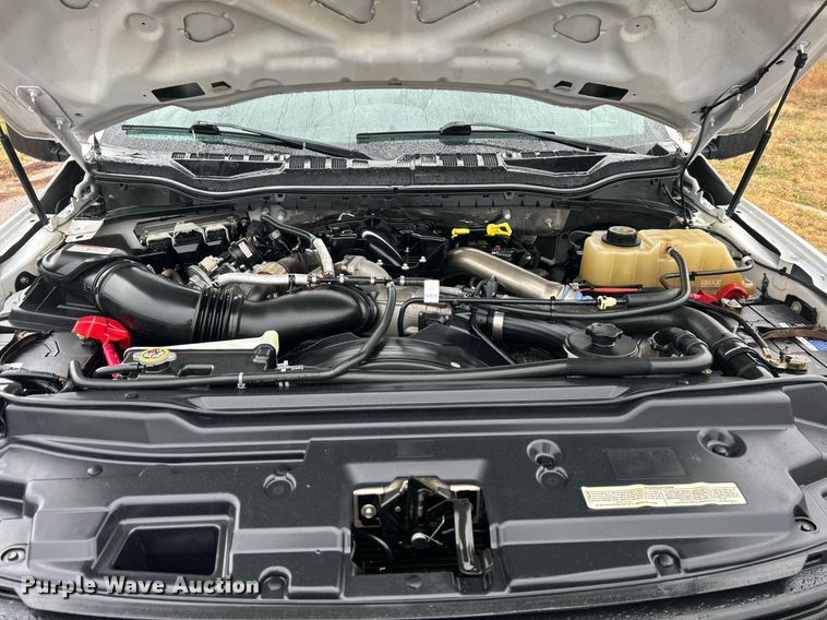 image for item DN0567 2019 Ford F550  Crew Cab flatbed truck