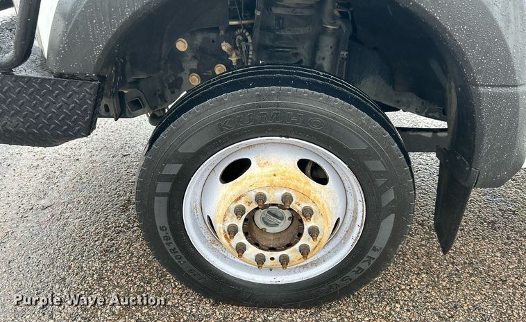 image for item DN0567 2019 Ford F550  Crew Cab flatbed truck