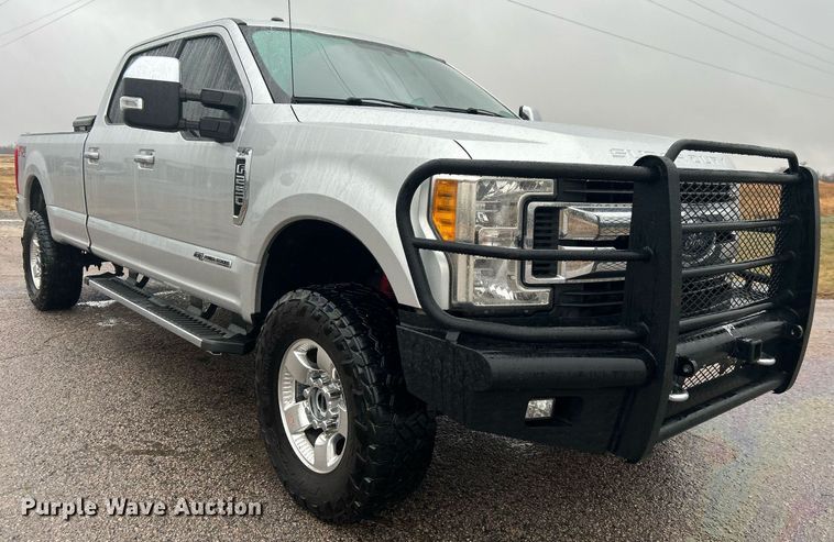 image for item DN0569 2017 Ford F250 Super Duty  Crew Cab pickup truck