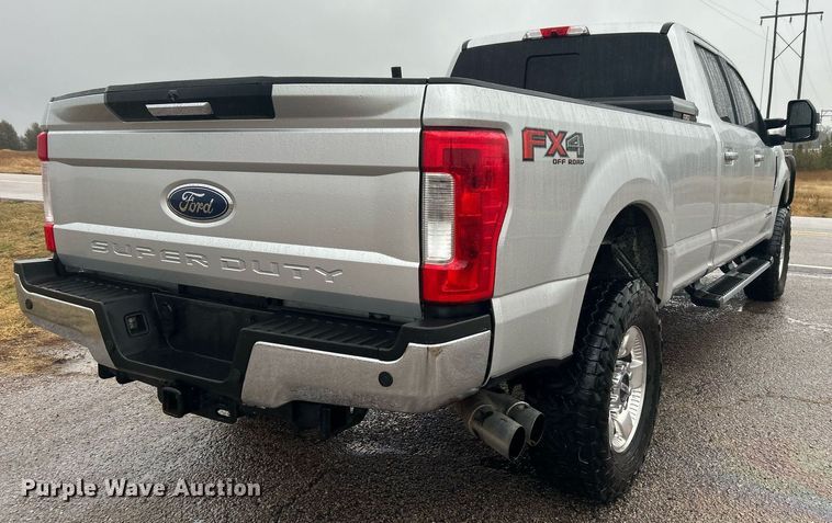 image for item DN0569 2017 Ford F250 Super Duty  Crew Cab pickup truck