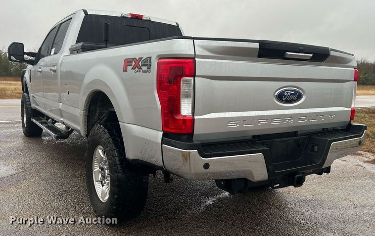 image for item DN0569 2017 Ford F250 Super Duty  Crew Cab pickup truck