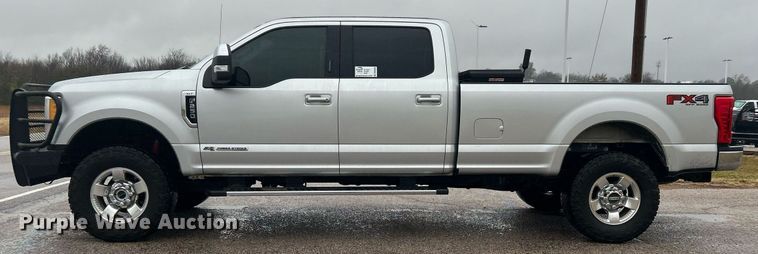 image for item DN0569 2017 Ford F250 Super Duty  Crew Cab pickup truck