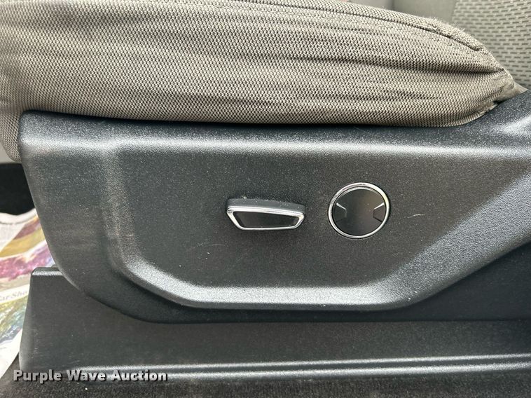 image for item DN0569 2017 Ford F250 Super Duty  Crew Cab pickup truck