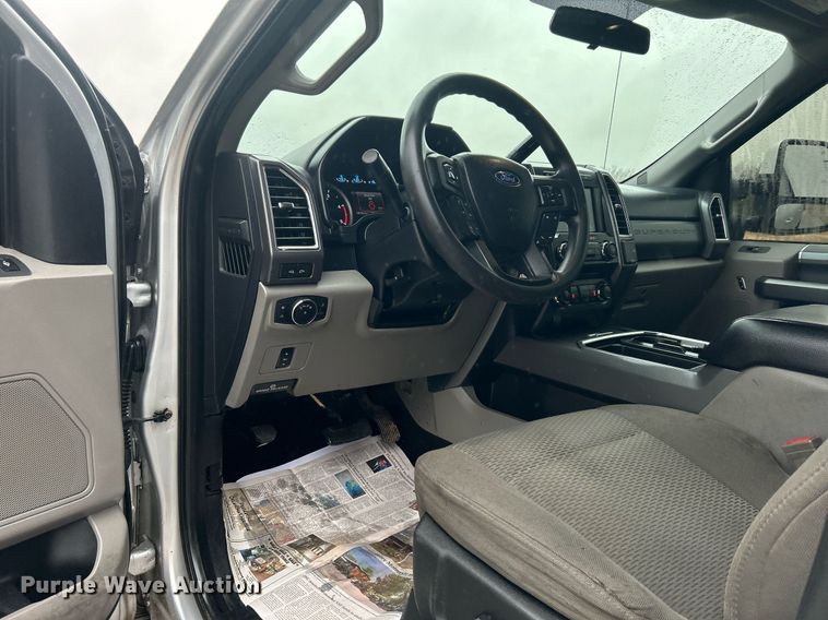 image for item DN0569 2017 Ford F250 Super Duty  Crew Cab pickup truck