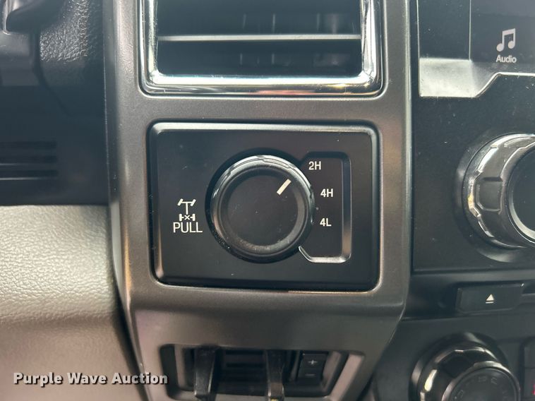 image for item DN0569 2017 Ford F250 Super Duty  Crew Cab pickup truck