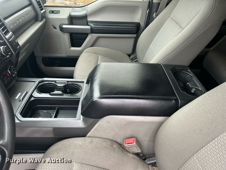 image for item DN0569 2017 Ford F250 Super Duty  Crew Cab pickup truck