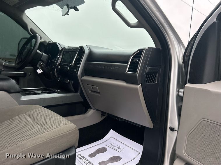 image for item DN0569 2017 Ford F250 Super Duty  Crew Cab pickup truck