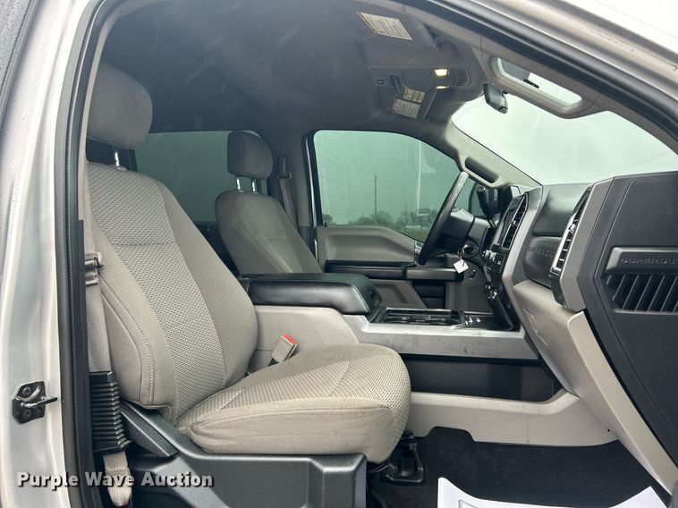 image for item DN0569 2017 Ford F250 Super Duty  Crew Cab pickup truck