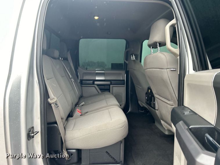 image for item DN0569 2017 Ford F250 Super Duty  Crew Cab pickup truck