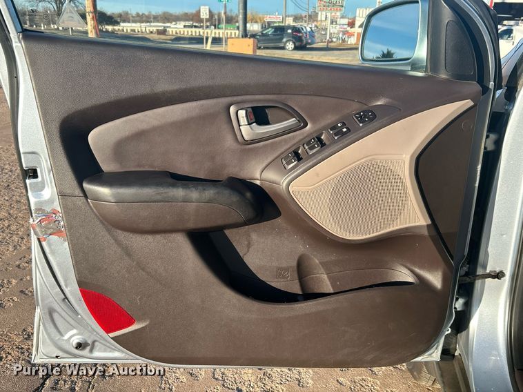 image for item DN0570 2011 Hyundai Tucson