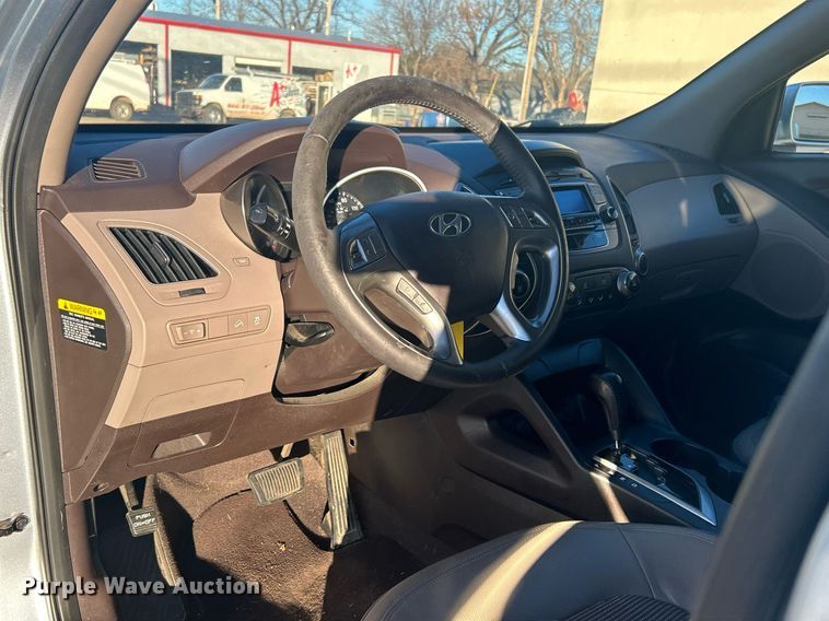 image for item DN0570 2011 Hyundai Tucson