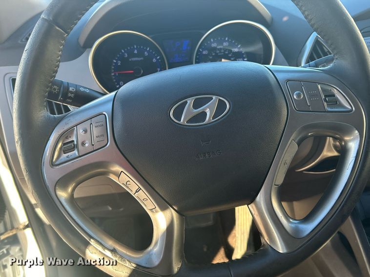 image for item DN0570 2011 Hyundai Tucson