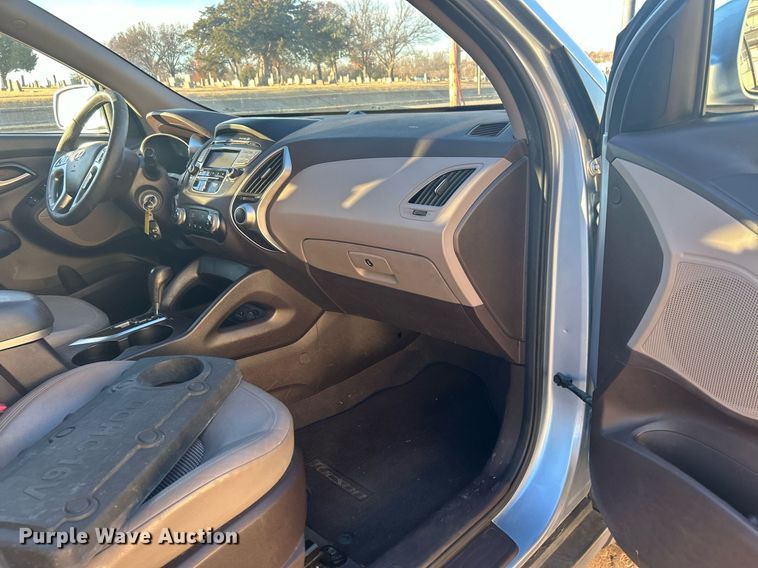 image for item DN0570 2011 Hyundai Tucson