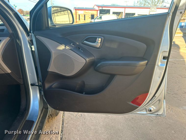 image for item DN0570 2011 Hyundai Tucson