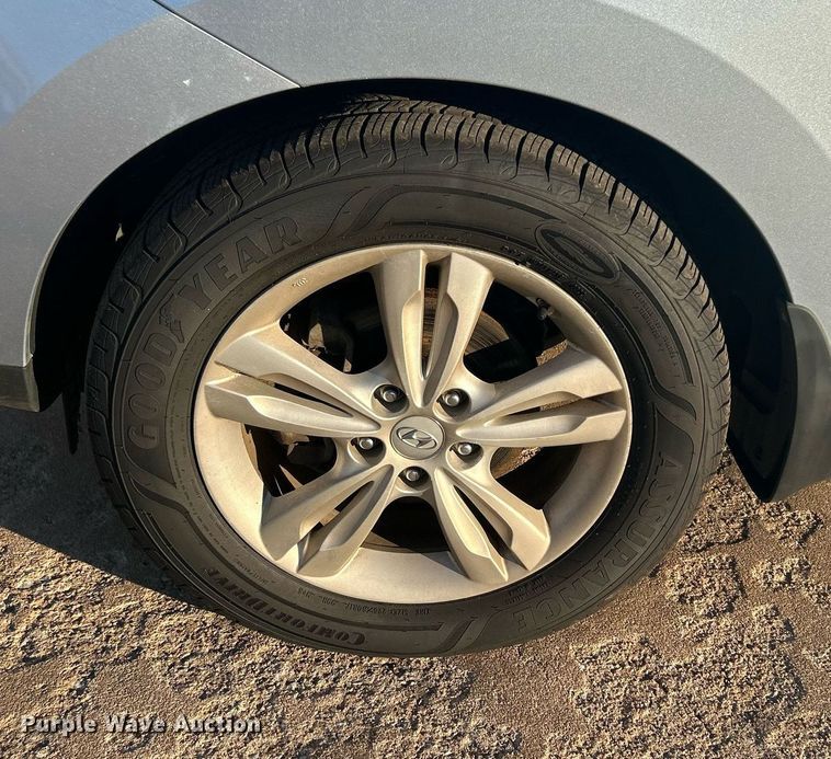 image for item DN0570 2011 Hyundai Tucson