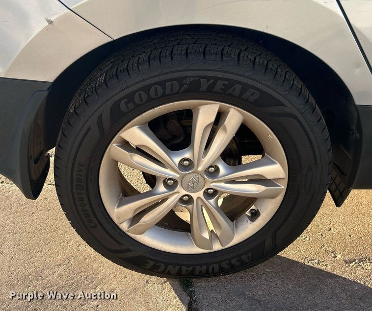 image for item DN0570 2011 Hyundai Tucson