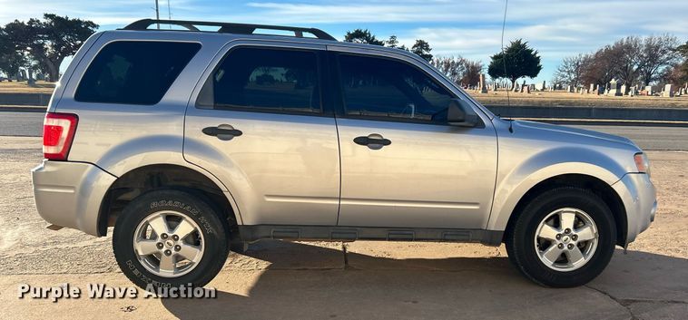 image for item DN0572 2010 Ford Escape  SUV