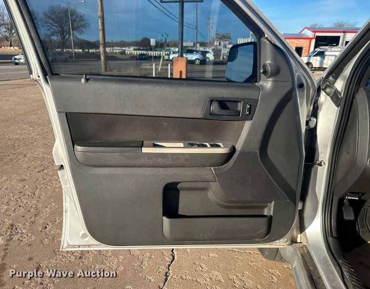 image for item DN0572 2010 Ford Escape  SUV