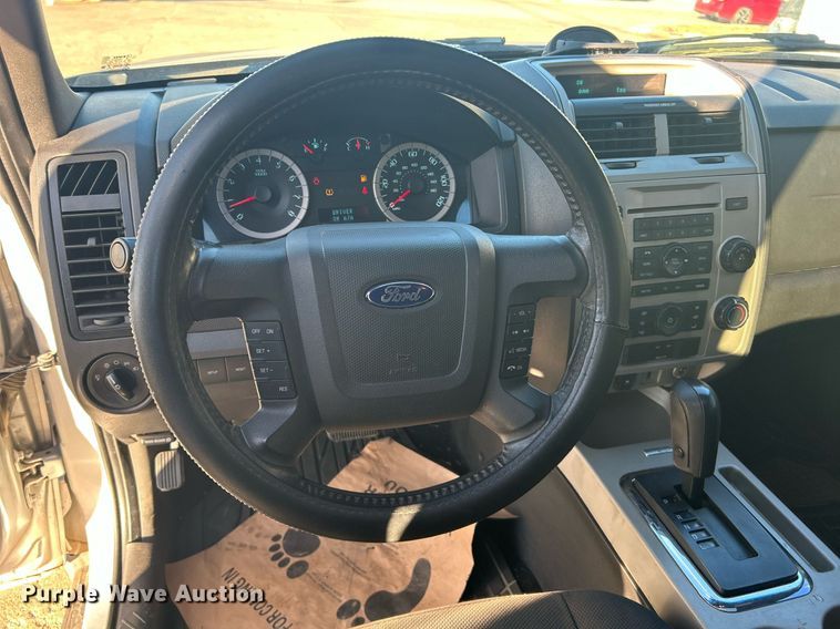 image for item DN0572 2010 Ford Escape  SUV