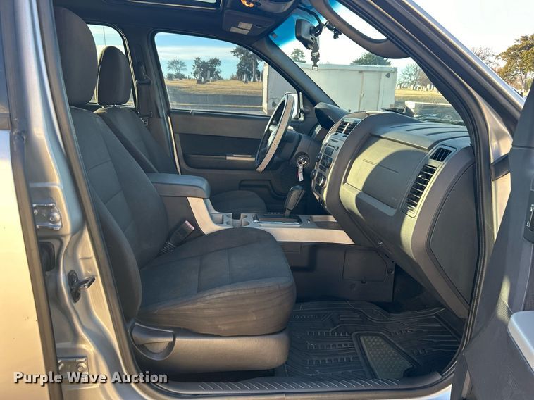 image for item DN0572 2010 Ford Escape  SUV