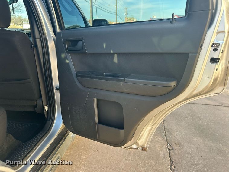 image for item DN0572 2010 Ford Escape  SUV