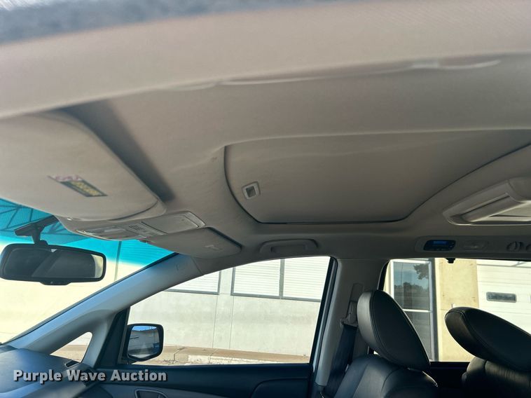 image for item DN0573 2012 Honda Odyssey  van